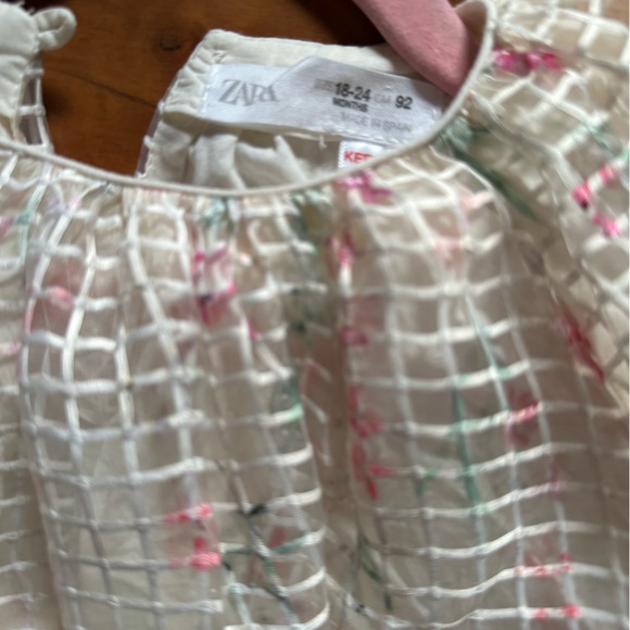 NWOT Zara Checkered Floral Organza Dress. Sizes 18-24 Months & 4 Years Available - Picture 4 of 6